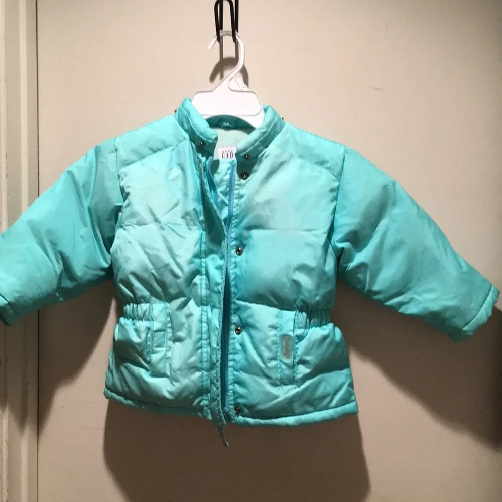 Gap size 3 T winter jacket, very thick a pretty teal green color EUC